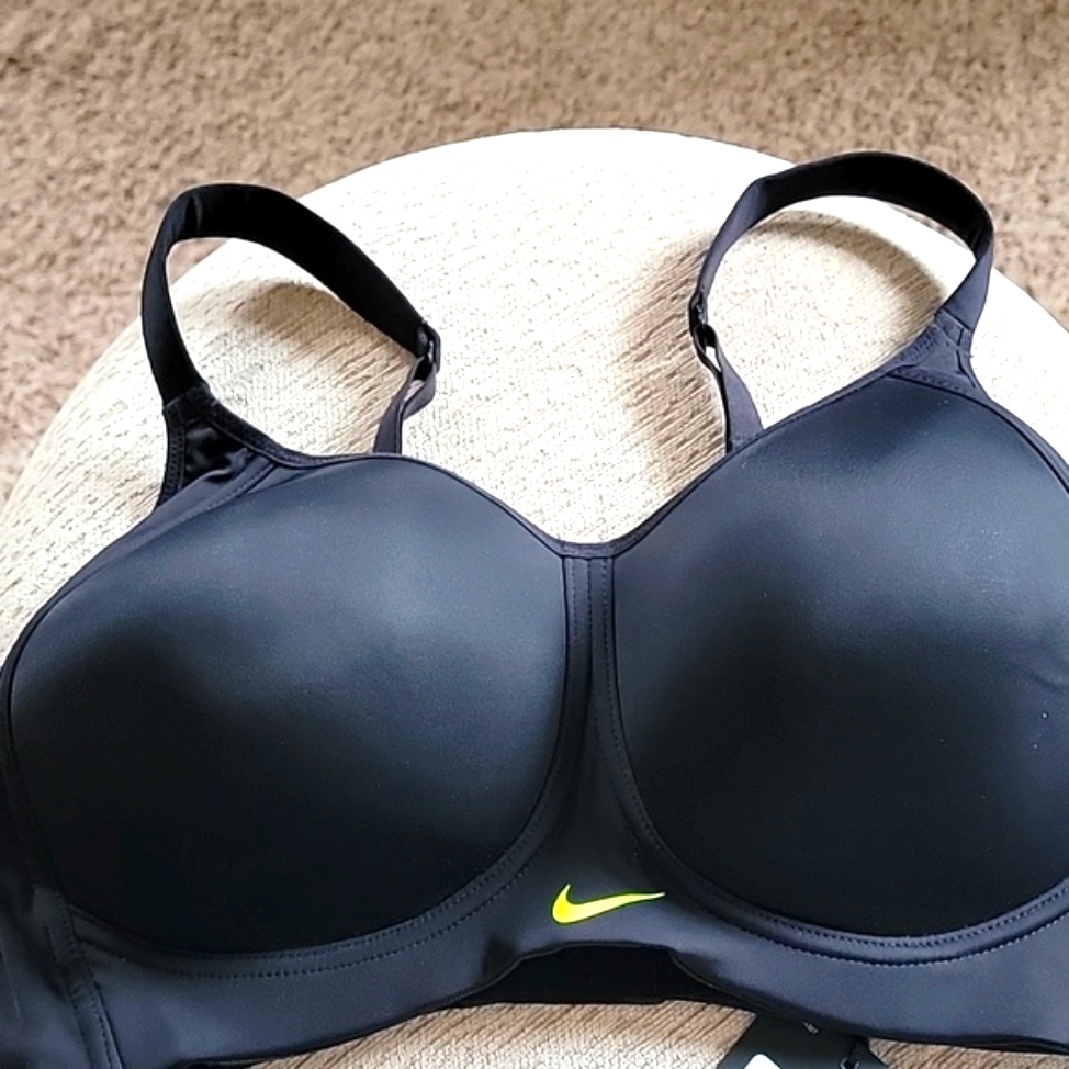 Nike Sports Bra Nwt 36dd Black/Yellow